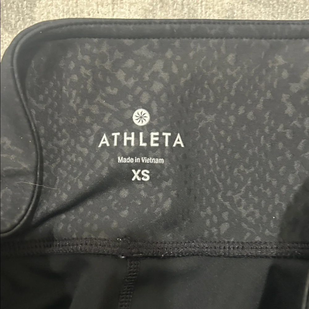 Athleta Women's Black leggings - Picture 2 of 4
